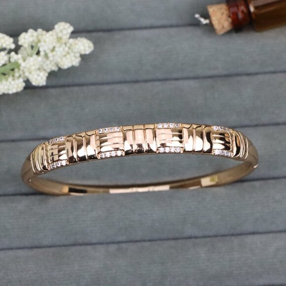 Elegant Rose Gold Bangle with Textured Design and Crystal Accents, XPBL0504 - Picture 12 of 12